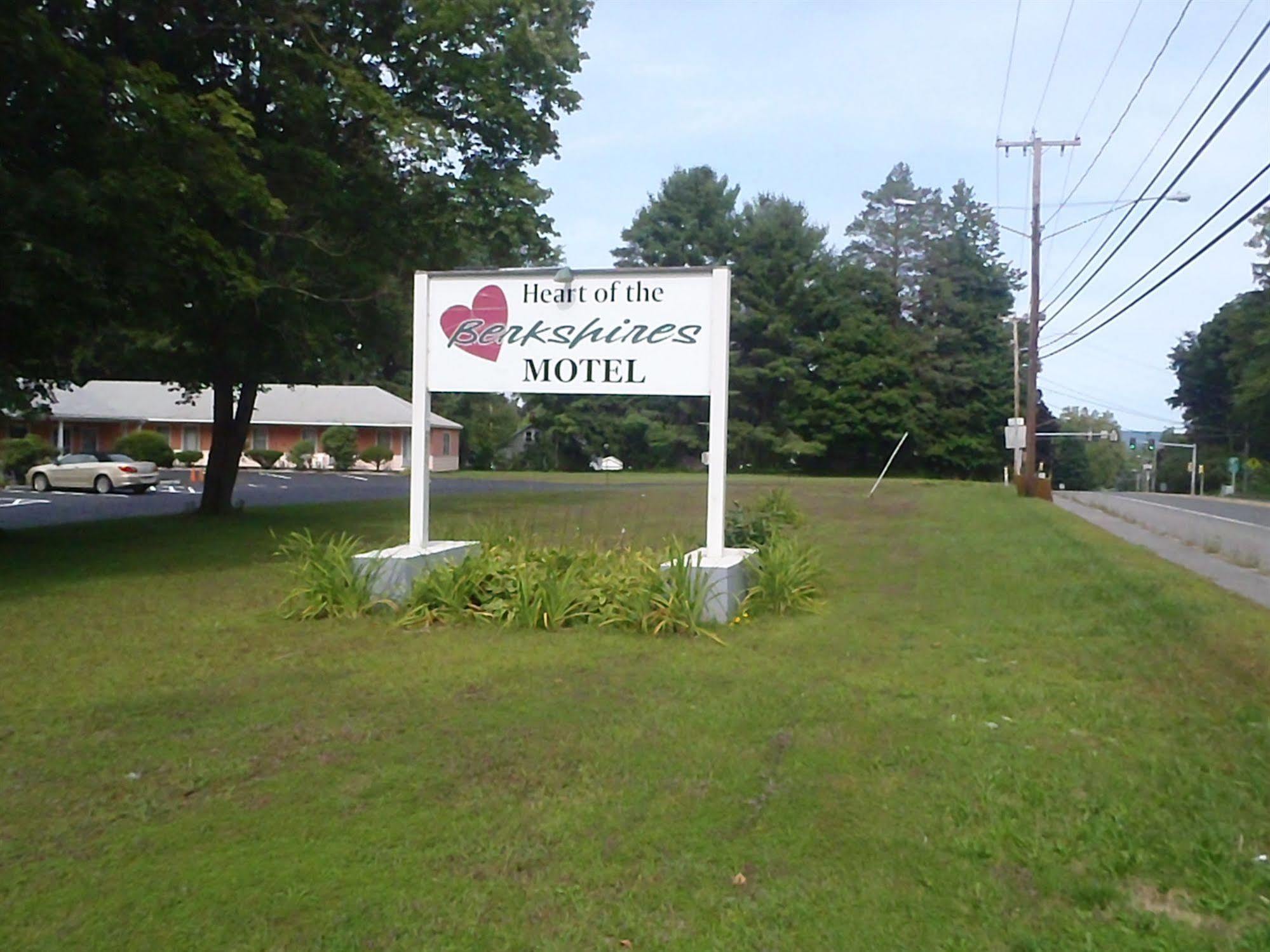 Heart Of The Berkshires Motel Pittsfield Ngoại thất bức ảnh