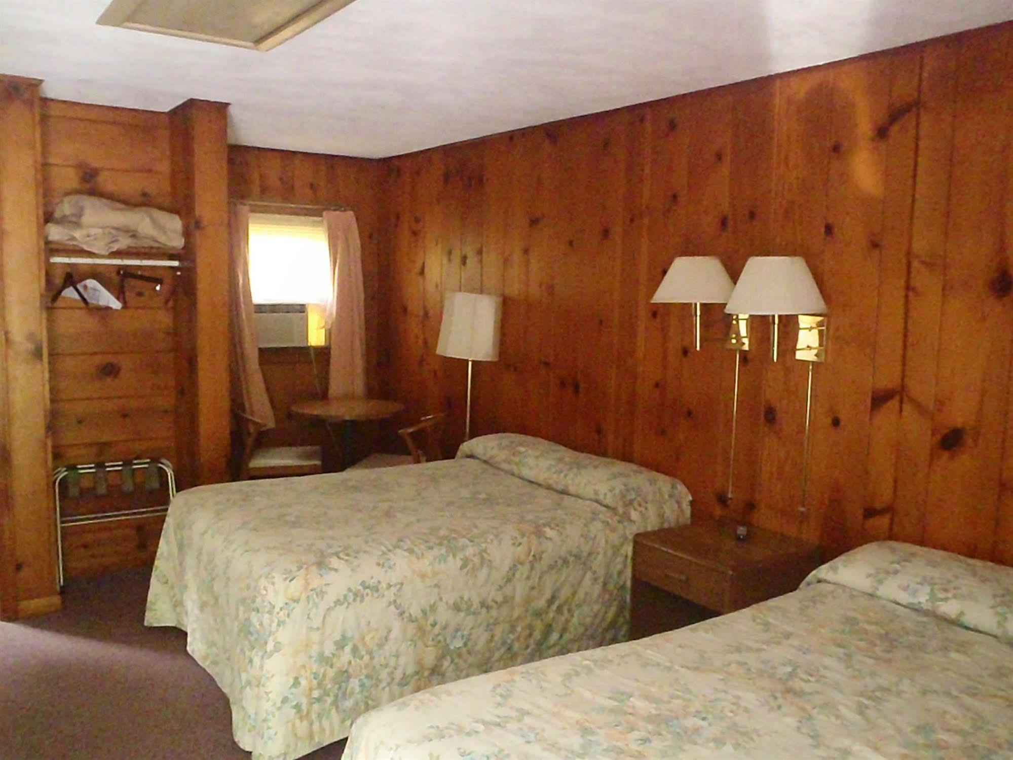 Heart Of The Berkshires Motel Pittsfield Ngoại thất bức ảnh
