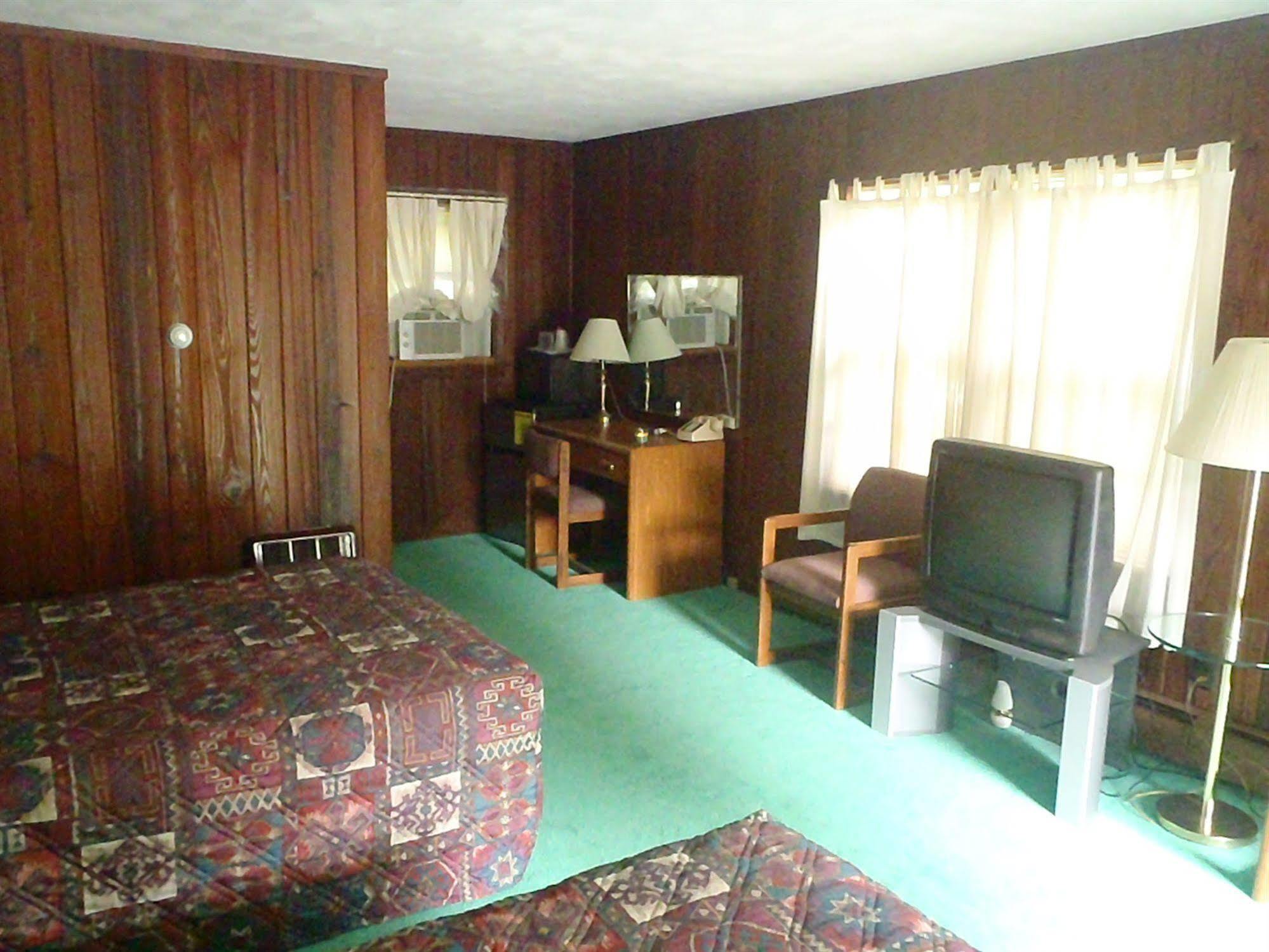 Heart Of The Berkshires Motel Pittsfield Ngoại thất bức ảnh