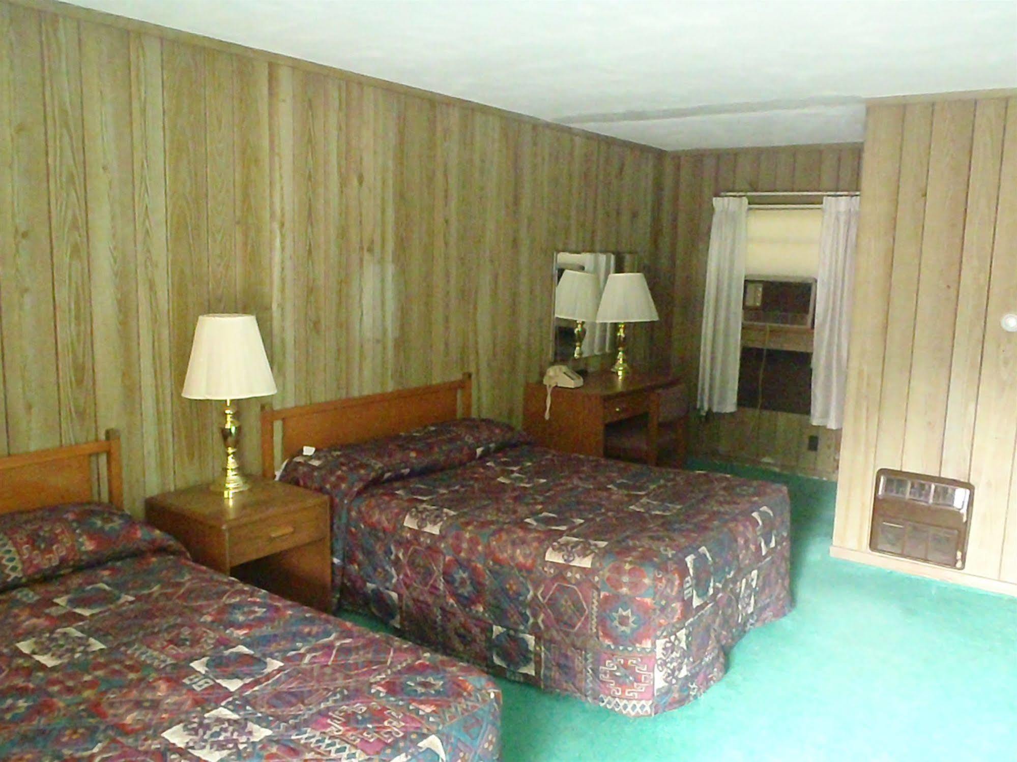 Heart Of The Berkshires Motel Pittsfield Ngoại thất bức ảnh