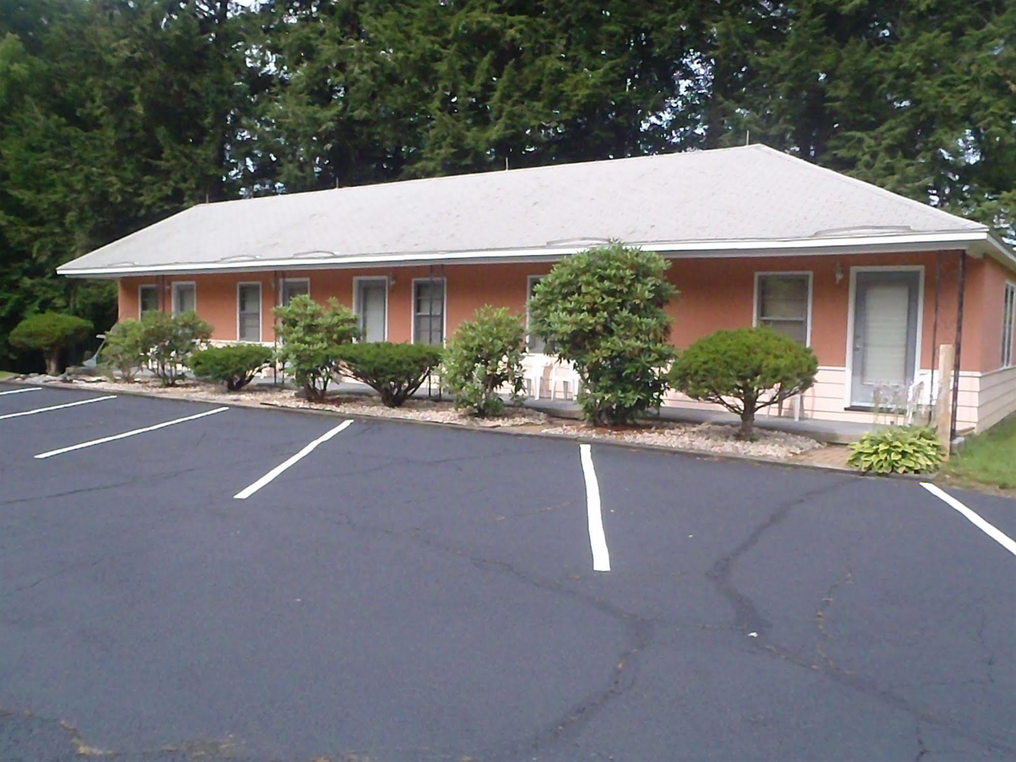 Heart Of The Berkshires Motel Pittsfield Ngoại thất bức ảnh